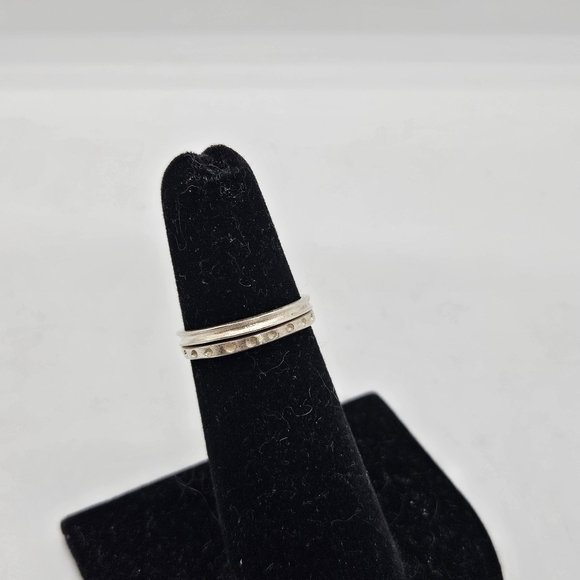 pair of stacking silver tone textured band rings size 4.75 - Picture 1 of 3